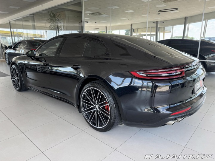Porsche Panamera 4S 324kW*Chrono*REZERVACE 2018
