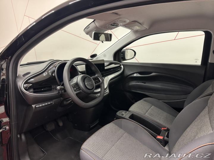 Fiat 500e 42kwh*KAMERA*10”UCONNECT* 2022