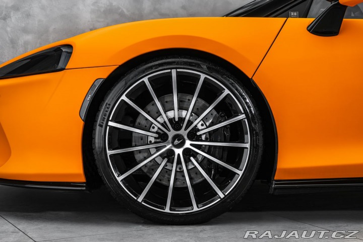 McLaren Ostatní modely  2021
