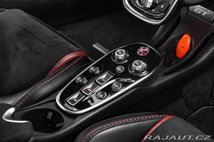 McLaren Ostatní modely  2021