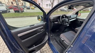 Peugeot Traveller  2018
