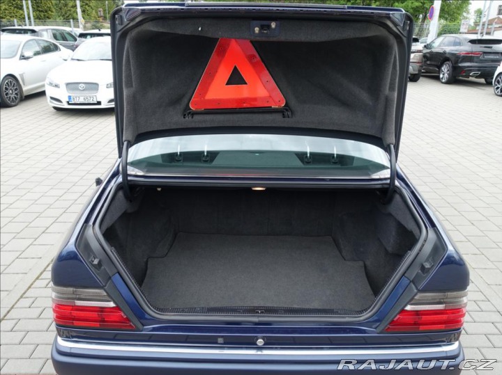 Mercedes-Benz 124 2,0 200 Sportline coupé,A 1995