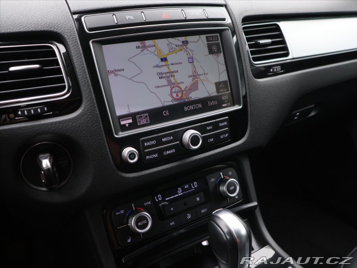 Volkswagen Touareg 3,0 TDI V6 193kW 4x4 Tažn 2015