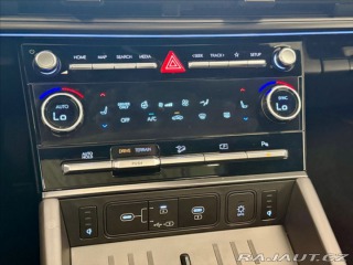 Hyundai Santa Fe 1,6 T-GDI CALLIGRAPHY 4X4 2025