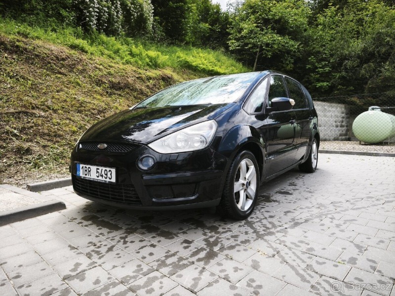 Ford S-MAX 2,5   T 162kW, 7 míst