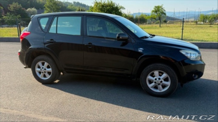 Toyota RAV4 2,2   130kw 2007