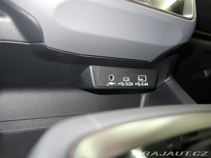 Subaru Crosstrek COMFORT 4X4. K ODBĚRU IHN 2026