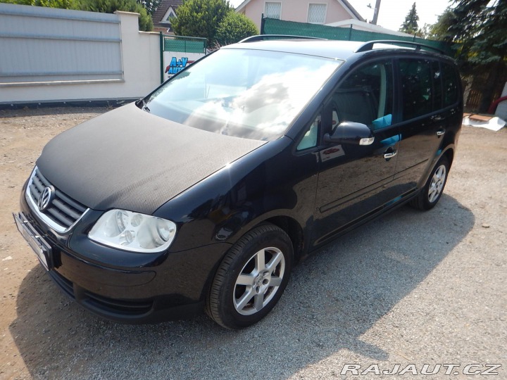 Volkswagen Touran 1.9 TDI, 7 MÍST, TAŽNÉ 2006