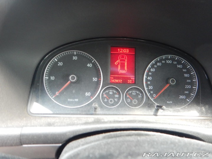 Volkswagen Touran 1.9 TDI, 7 MÍST, TAŽNÉ 2006