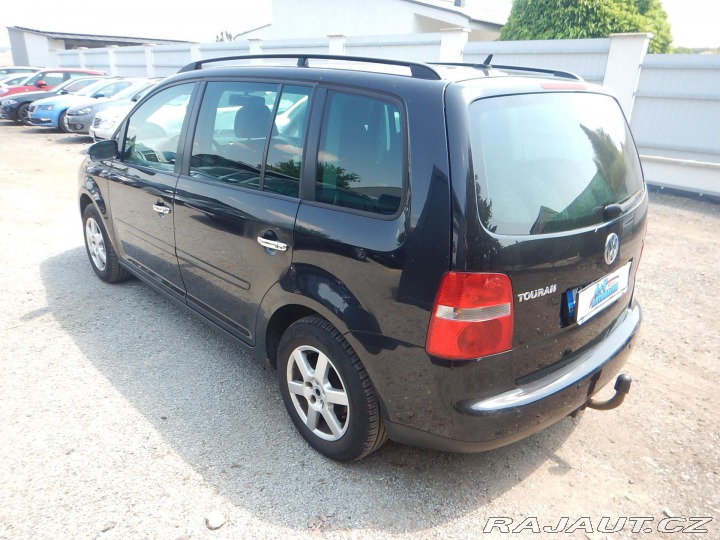 Volkswagen Touran 1.9 TDI, 7 MÍST, TAŽNÉ 2006