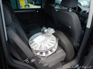 Volkswagen Touran 1.9 TDI, 7 MÍST, TAŽNÉ 2006
