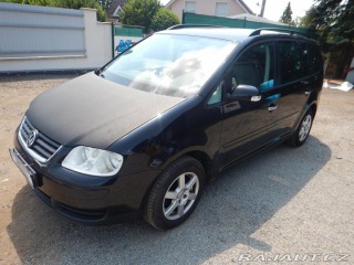 Volkswagen Touran 1.9 TDI, 7 MÍST, TAŽNÉ 2006