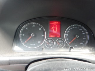 Volkswagen Touran 1.9 TDI, 7 MÍST, TAŽNÉ 2006