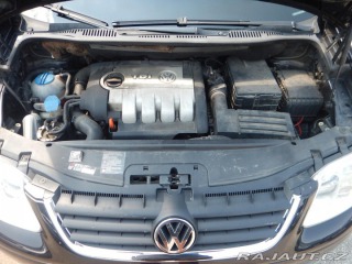 Volkswagen Touran 1.9 TDI, 7 MÍST, TAŽNÉ 2006