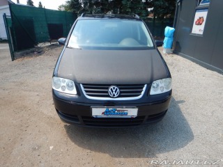 Volkswagen Touran 1.9 TDI, 7 MÍST, TAŽNÉ 2006