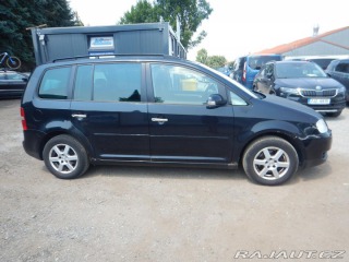 Volkswagen Touran 1.9 TDI, 7 MÍST, TAŽNÉ 2006
