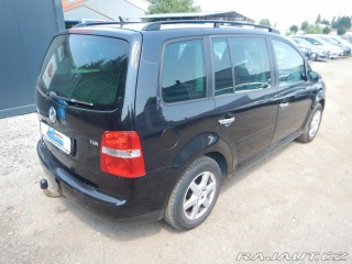 Volkswagen Touran 1.9 TDI, 7 MÍST, TAŽNÉ 2006