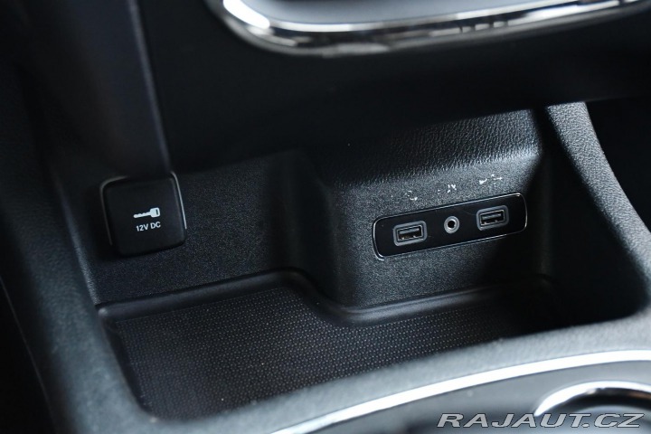 Dodge Durango 3.6L AWD V6 7.MÍST 2020