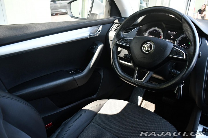Škoda Octavia 1.5TSi 110kW DSG NAV ACC 2020