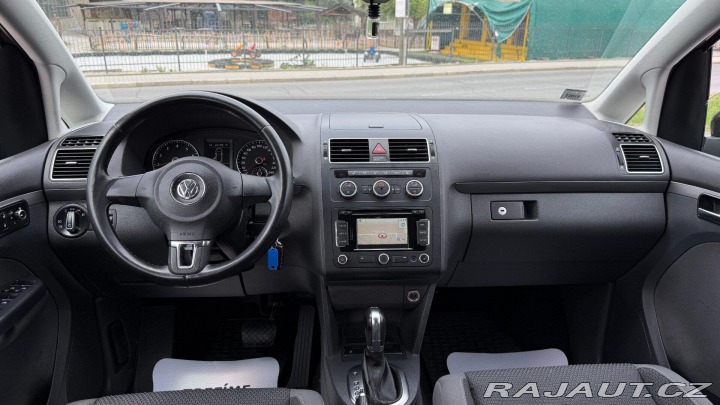 Volkswagen Touran 1.4TSi 103kW *DSG*Navi*Ta 2012