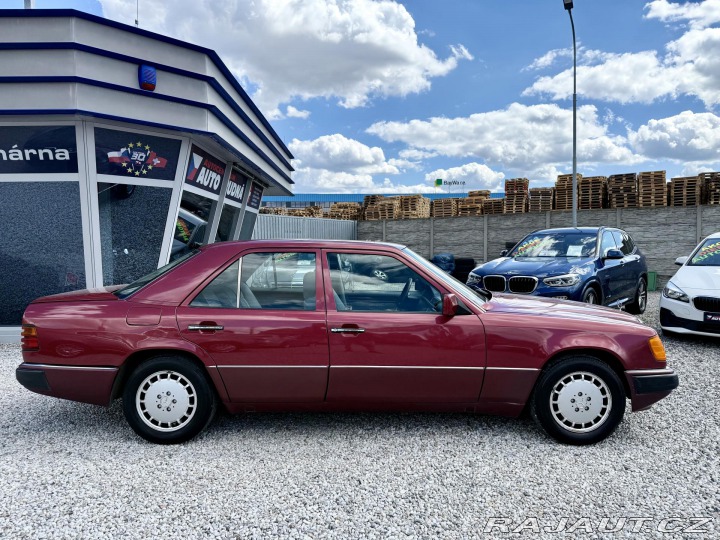 Mercedes-Benz 124 300 D 83kW ČR 1991
