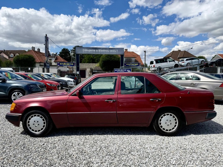 Mercedes-Benz 124 300 D 83kW ČR 1991