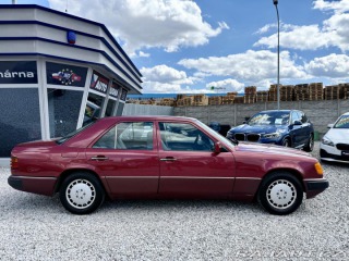 Mercedes-Benz 124 300 D 83kW ČR 1991