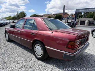 Mercedes-Benz 124 300 D 83kW ČR 1991