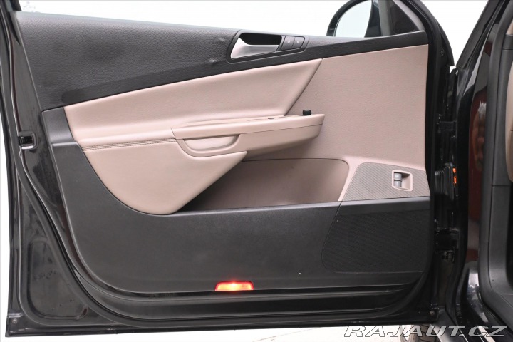 Volkswagen Passat 2,0 103kW NOVÁ STK 4/28 2010