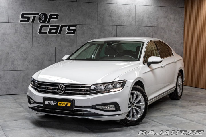 Volkswagen Passat 1.5 TSI REZERVACE 2021