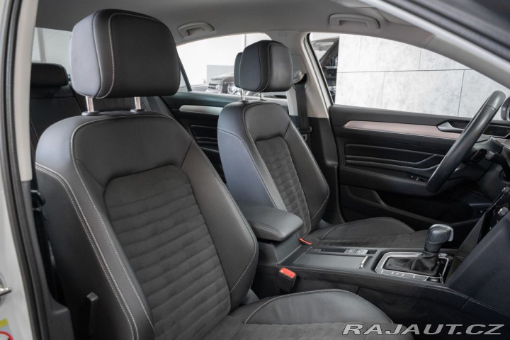 Volkswagen Passat 1.5 TSI REZERVACE 2021