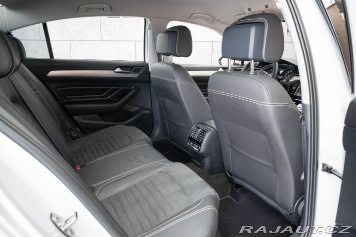 Volkswagen Passat 1.5 TSI REZERVACE 2021