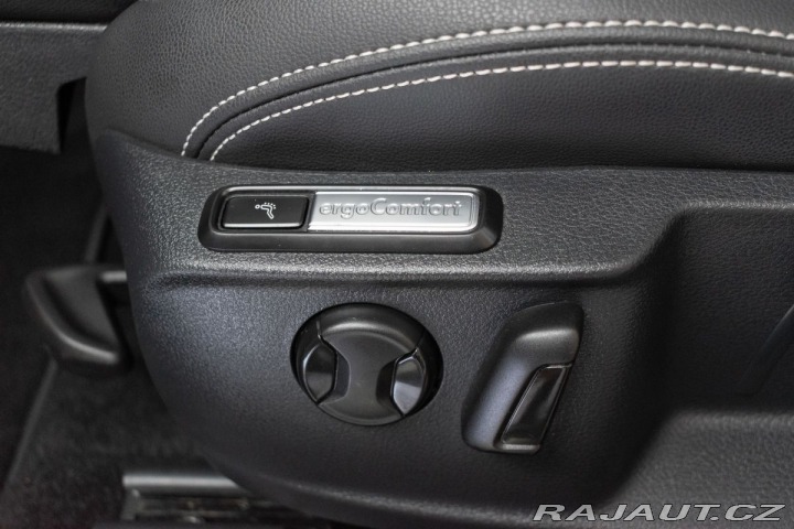 Volkswagen Passat 1.5 TSI REZERVACE 2021