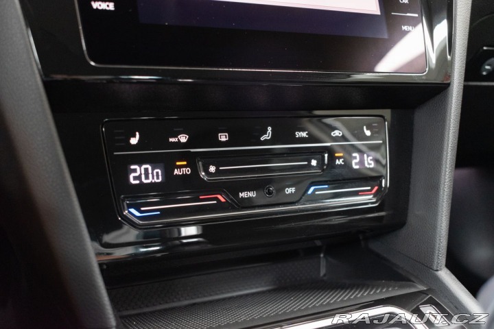 Volkswagen Passat 1.5 TSI REZERVACE 2021