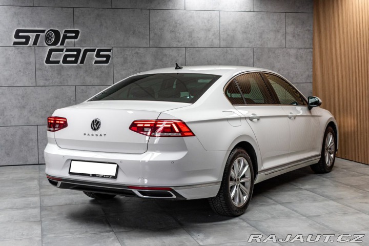 Volkswagen Passat 1.5 TSI REZERVACE 2021