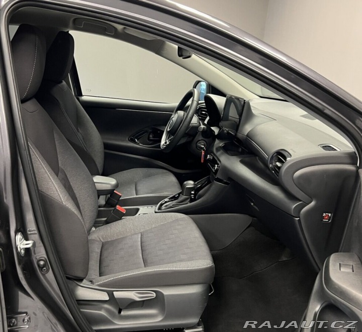 Toyota Yaris 1.5 Hybrid AT STYLE 2025