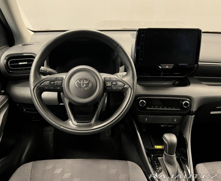 Toyota Yaris 1.5 Hybrid AT STYLE 2025