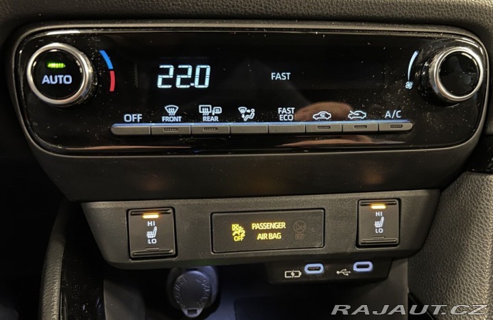 Toyota Yaris 1.5 Hybrid AT STYLE 2025