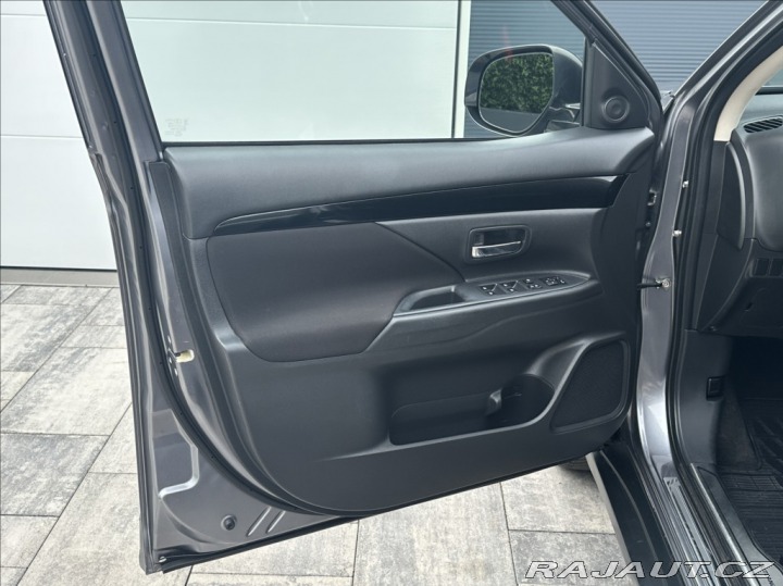 Mitsubishi Outlander 2,0 150PS Active A/T 2019