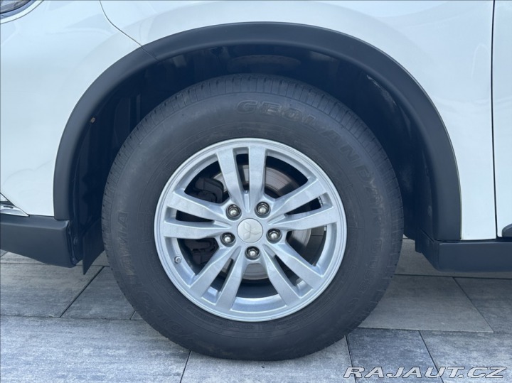 Mitsubishi Outlander 2,0 150PS Intense A/T 4x 2016
