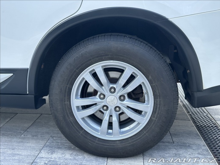 Mitsubishi Outlander 2,0 150PS Intense A/T 4x 2016