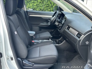 Mitsubishi Outlander 2,0 150PS Intense A/T 4x 2016