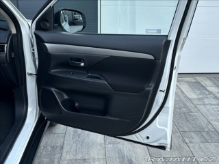 Mitsubishi Outlander 2,0 150PS Intense A/T 4x 2016
