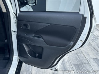 Mitsubishi Outlander 2,0 150PS Intense A/T 4x 2016