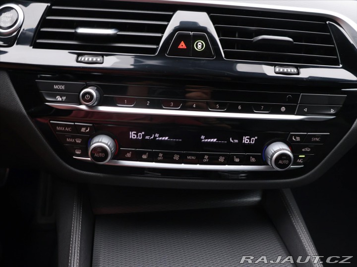 BMW 5 3,0 530d xD CZ M-Sport HU 2021