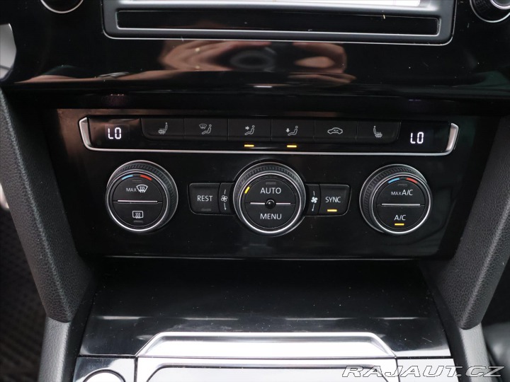 Volkswagen Passat 2,0 TDI 140kW DSG R-line 2017
