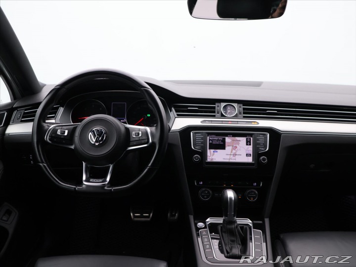 Volkswagen Passat 2,0 TDI 140kW DSG R-line 2017