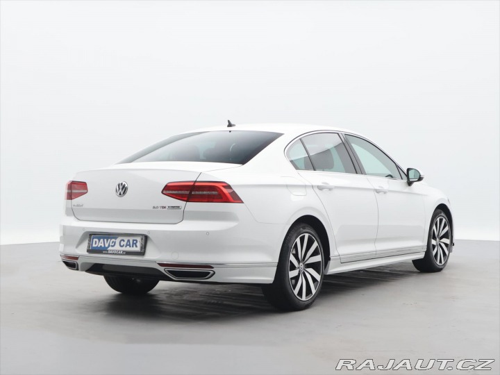 Volkswagen Passat 2,0 TDI 140kW DSG R-line 2017