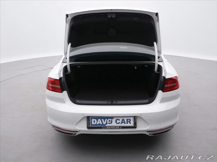 Volkswagen Passat 2,0 TDI 140kW DSG R-line 2017