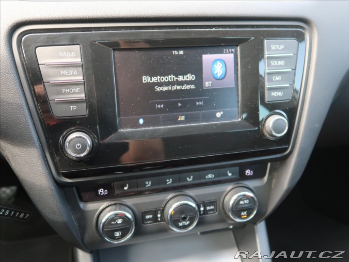 Škoda Octavia 1,6 TDi ČR Elegance 2015